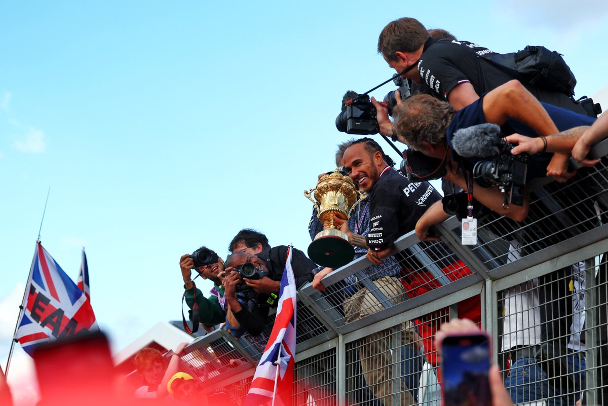 Set your alarms ⏰ The wait is almost over! Tickets for the 2025 #BritishGP go on general sale 26th September 🇬🇧 Will we see you there? 👀🎟️