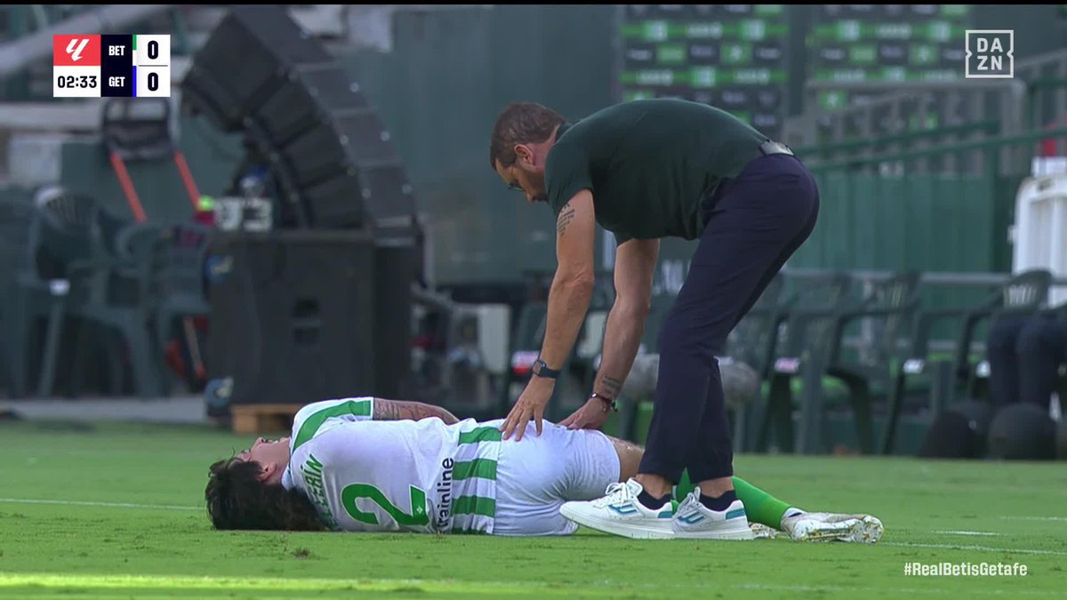 ¡QUÉ MOMENTO! 👀 José Bordalás llamó a las asistencias médicas para que atendiesen a Bellerín #LALIGAenDAZN ⚽️