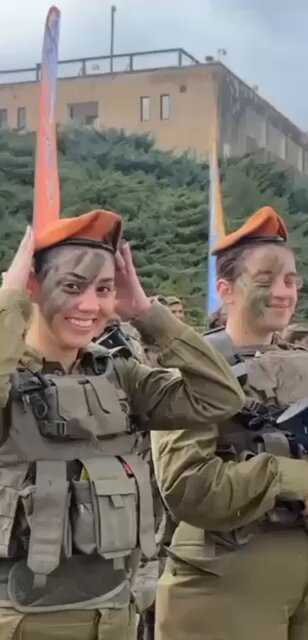 The people of Israel support Israel Defense Forces soldiers both in the south and in the north. 🤍💙 Do you also support the IDF? 🇮🇱