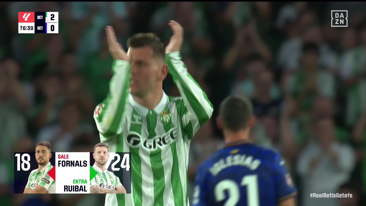 Y 5 años después... el Benito Villamarín volvió a rendirse a Giovani Lo Celso 🟢⚪🙌🏻 Real Betis Balompié 🌴💚 #LALIGAenDAZN ⚽️