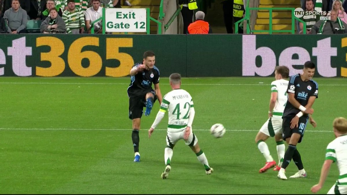 That's one way to get back in it! 😱 Kevin Wimmer with an unbelievable Trivela strike 👏 📺 TNT Sports &amp; discovery+ UK