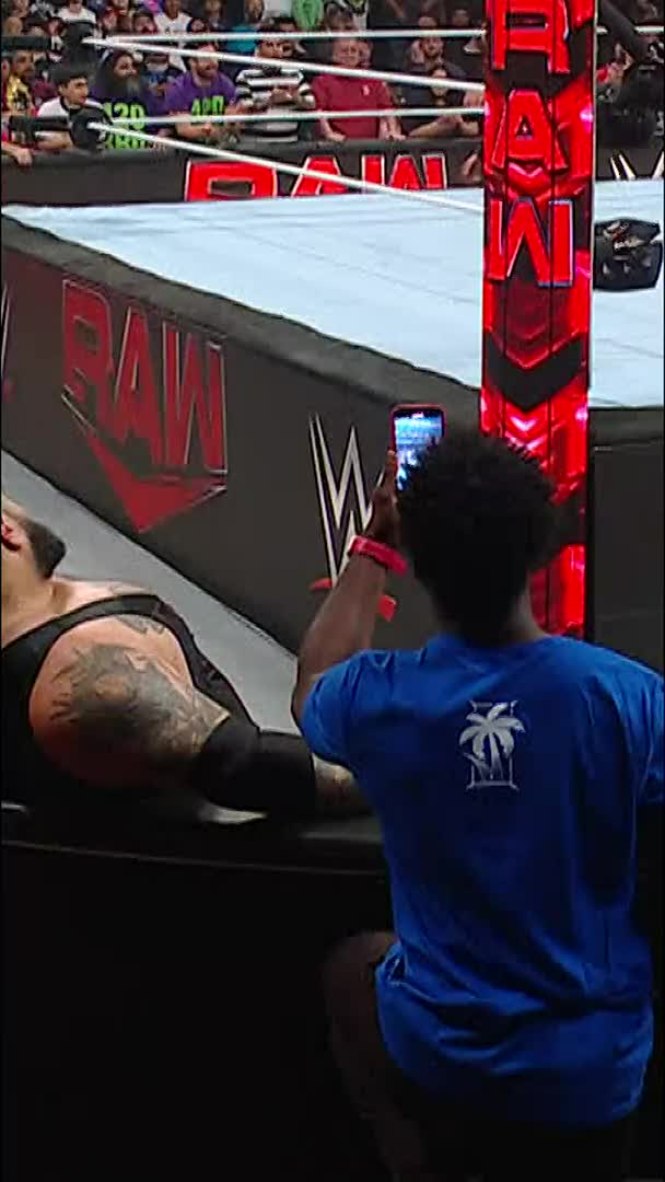 GOOD IDEA 💡 Watching #WWERaw from the front row BAD IDEA 💡 Getting thrown into Braun Strowman from the front row