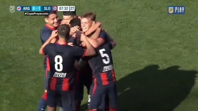 ⚽ El golazo de Juan Cruz Vega, que abrió el camino para el 2-1 de #SanLorenzo ante Argentinos Juniors, en Reserva. 🎥 LPF Play