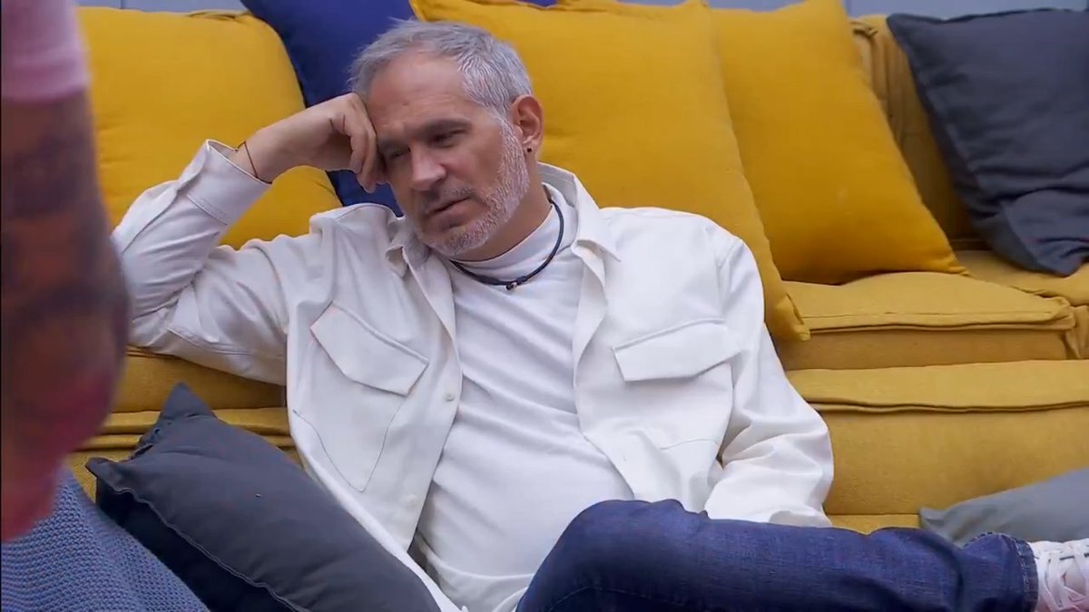 #ArathDeLaTorre confiesa que se identificó con la historia de #AgustínFernández 😔🥺 #LaCasaDeLosFamososMx, de lunes a viernes 10:00 p.m. por #El5, domingos, 8:30 p.m. por #LasEstrellas y 24/7 por #VIX 📺📱