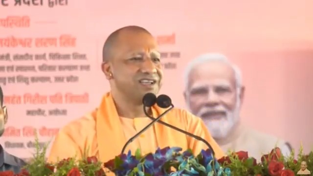 रामभक्तों के खून से जिनके हाथ सने हुए हों, वे जब श्री अयोध्या जी की चर्चा करते हैं, तो बड़ा आश्चर्य होता है... लोग हंसते हैं...