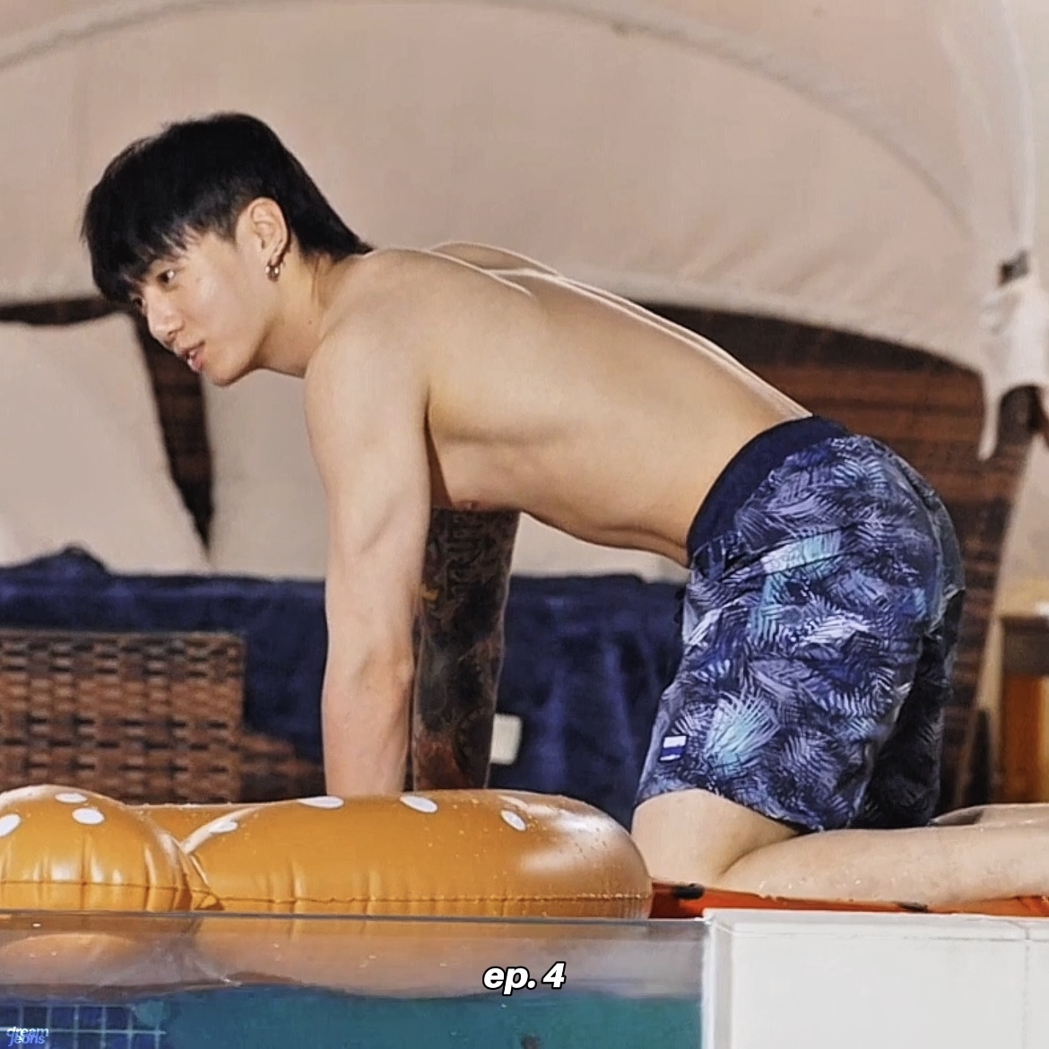 jungkook in 5 episodes out of 8: *shirtless*