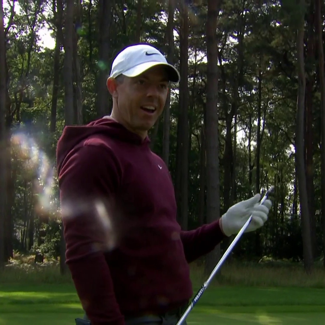 "I've never seen that in person!" 😮 Rory McIlroy's club head goes FLYING down the fairway! 🤯