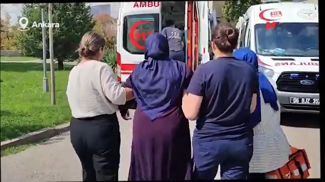 Eylemi engellenen Emine Şenyaşar hastaneye kaldırıldı Meclis’teki "Adalet Nöbeti" eylemi engellenen Emine Şenyaşar, fenalaşması üzerine hastaneye kaldırıldı