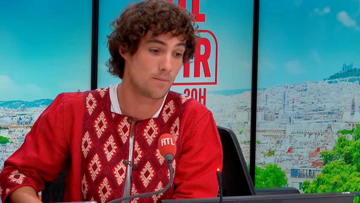Un ministère de la Laïcité ? "C'est une provocation à l'égard de la gauche (...), ça va devenir un ministère de l'islamophobie" @ppillaudvivien, rédacteur en chef de @regards.bsky.social, au micro d'Yves Calvi dans #OnRefaitLeMonde