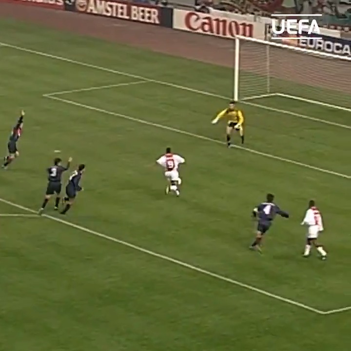 Jari Litmanen and Patrick Kluivert combine to score a brilliant goal for Ajax, 1997.