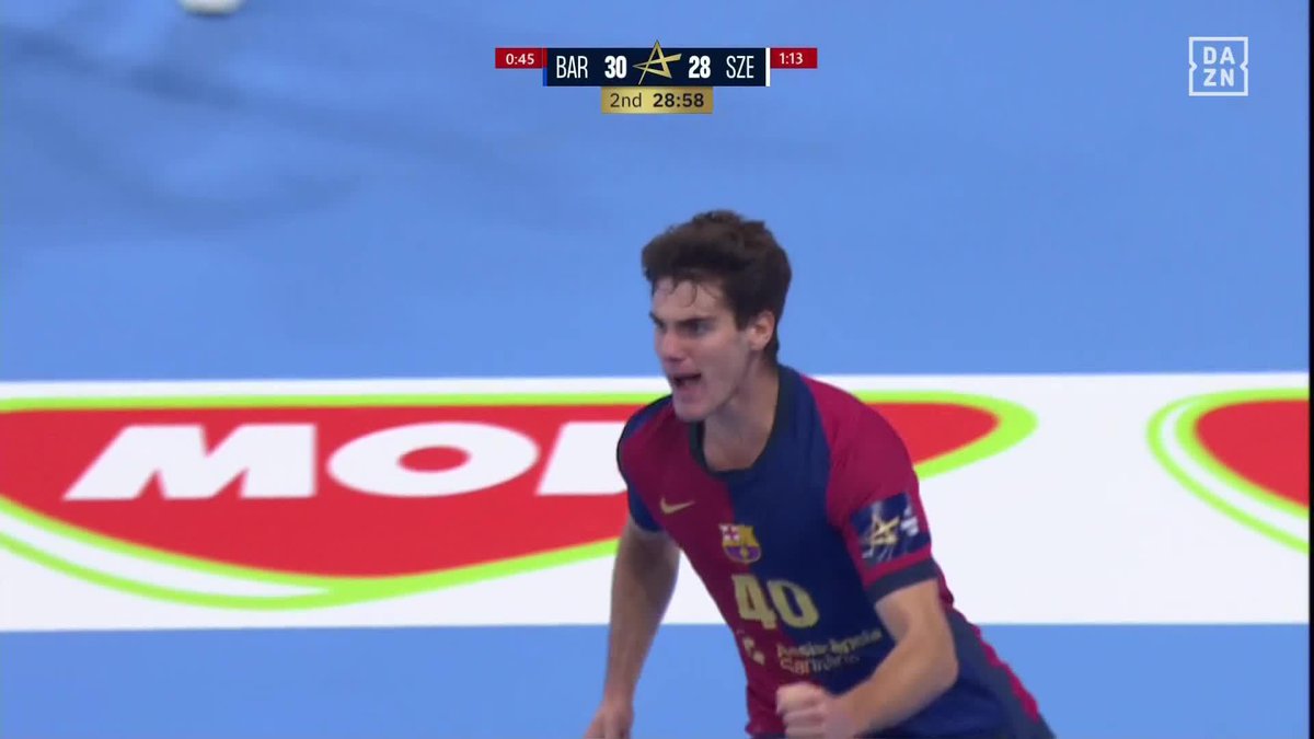 MANOLO ORTEGA haciéndose mayor en su segundo partido en la Champions 🙌🏻 Así se sella una victoria sufrida del Barça Handbol 🔵🔴 #EHFCL #BalonmanoDAZN 🤾🏻‍♂️