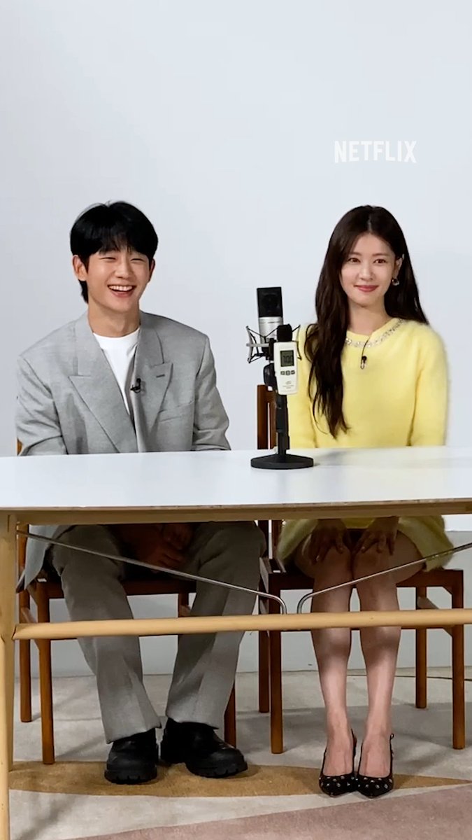 not Jung So-min laughing at “Dream Jung Hae-in” behind the camera * Click to expand video * #LoveNextDoor #Netflix #JungHaein #JungSomin