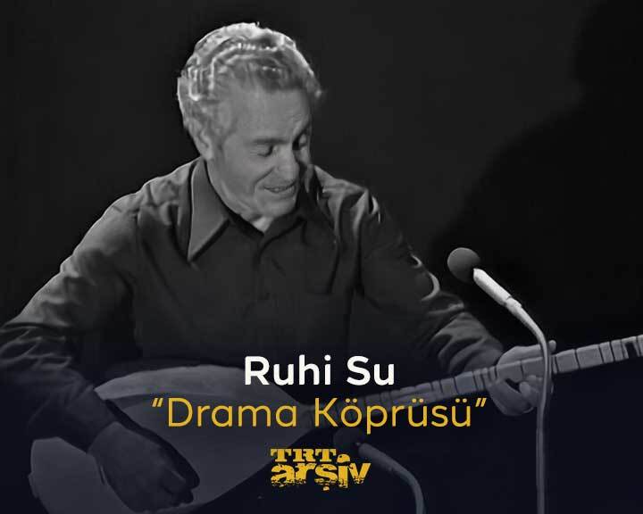 Rivayete göre, Drama'da doğup büyüyen ve bir halk kahramanına dönüşen Debreli Hasan'ın hikâyesini anlatır "Drama Köprüsü". 1974 yılına dönerek bu türküyü değerli halk müziği sanatçısı ve bağlama virtüözü #RuhiSu'dan dinliyoruz. 🌊