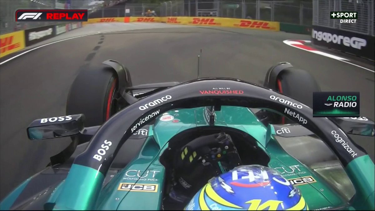 Fernando Alonso à la radio : 📻 Ingénieur : "Tu as appuyé sur le bouton des stands, est-ce que c'était volontaire ?" 📻 Alonso : "Non, pour éviter un accident avec cette voiture, j'ai appuyé sur tous les boutons que j'ai" 😭 #F1 #SingaporeGP