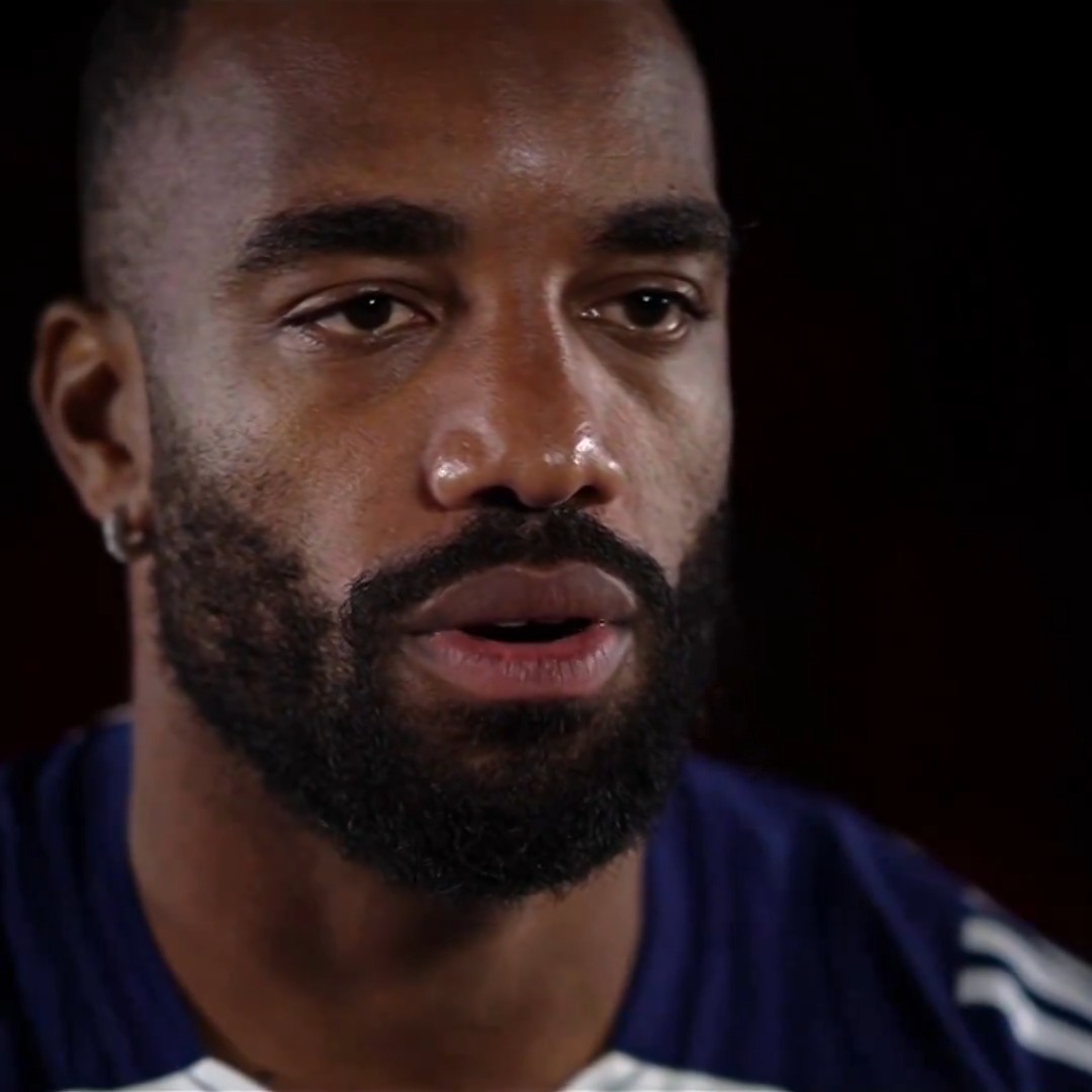 💬 « j'aime mon club » Lacazette ❤️💙 OL "Olympique lyonnais, au coeur d'une folle saison", un documentaire inédit à retrouver lundi soir à 21h05 sur la chaine L'Équipe.
