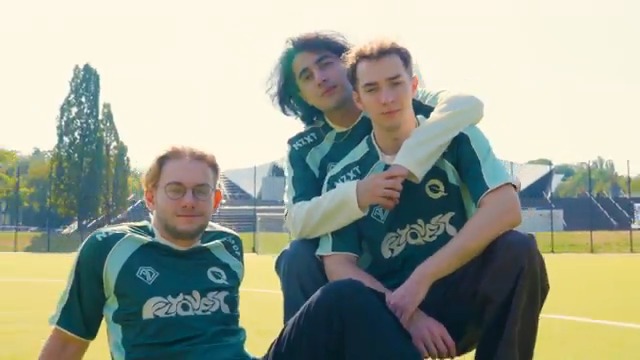 Striking on and off the rift. The FlyQuest #Worlds2024 Jersey. #TimeToFly