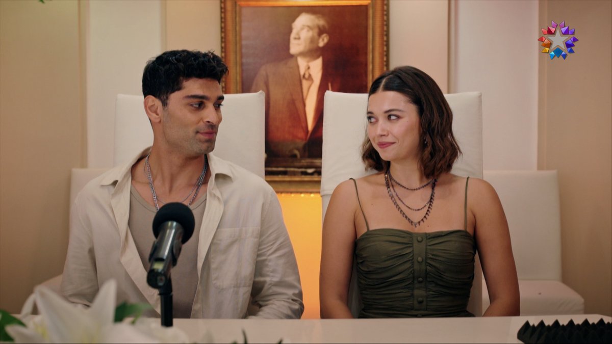 "Eş olarak kabul ediyor musunuz?” #YalıÇapkını yeni bölümüyle STAR TV’de devam ediyor. OGM Pictures