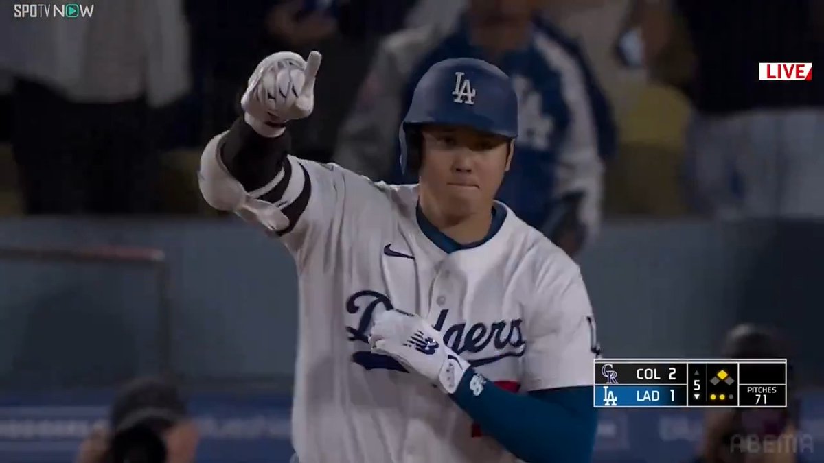 [速報]#大谷翔平 2試合連続2ランHR🔥 ／ #アーロン・ジャッジ に1本差に迫る 今季52号はフルカウントから バックスクリーンに突き刺す特大弾!! ＼ 🇺🇸#MLB 2024 🆚#ドジャース × ロッキーズ 📺#アベマ で無料生中継 #アベマでMLB #SPOTVNOW #大谷ホームラン
