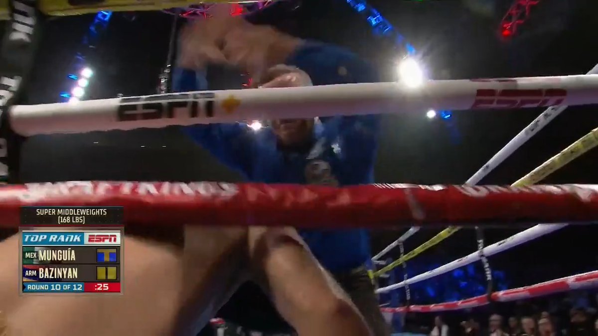 JAIME MUNGUIA JUST DID THAT 😳