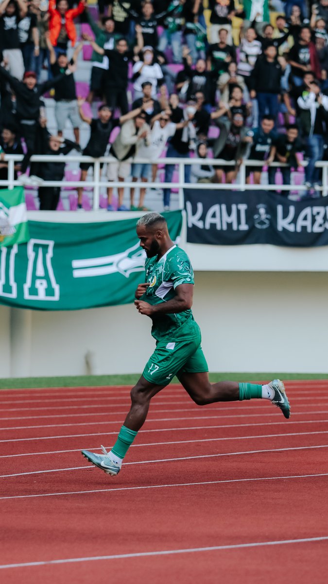 What a skillful goal from Phil, and wonderful assist by Kevin 🤯 #PSS #COSE