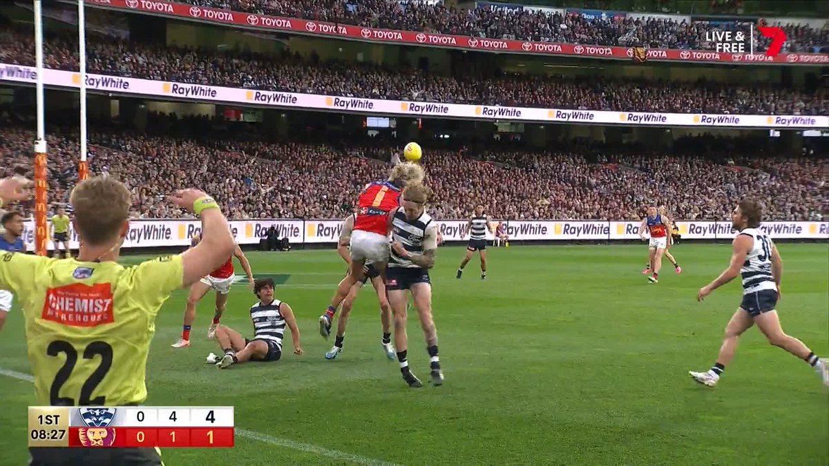 "That is not a free kick. That is good, hard, physical contact." #AFLCatsLions