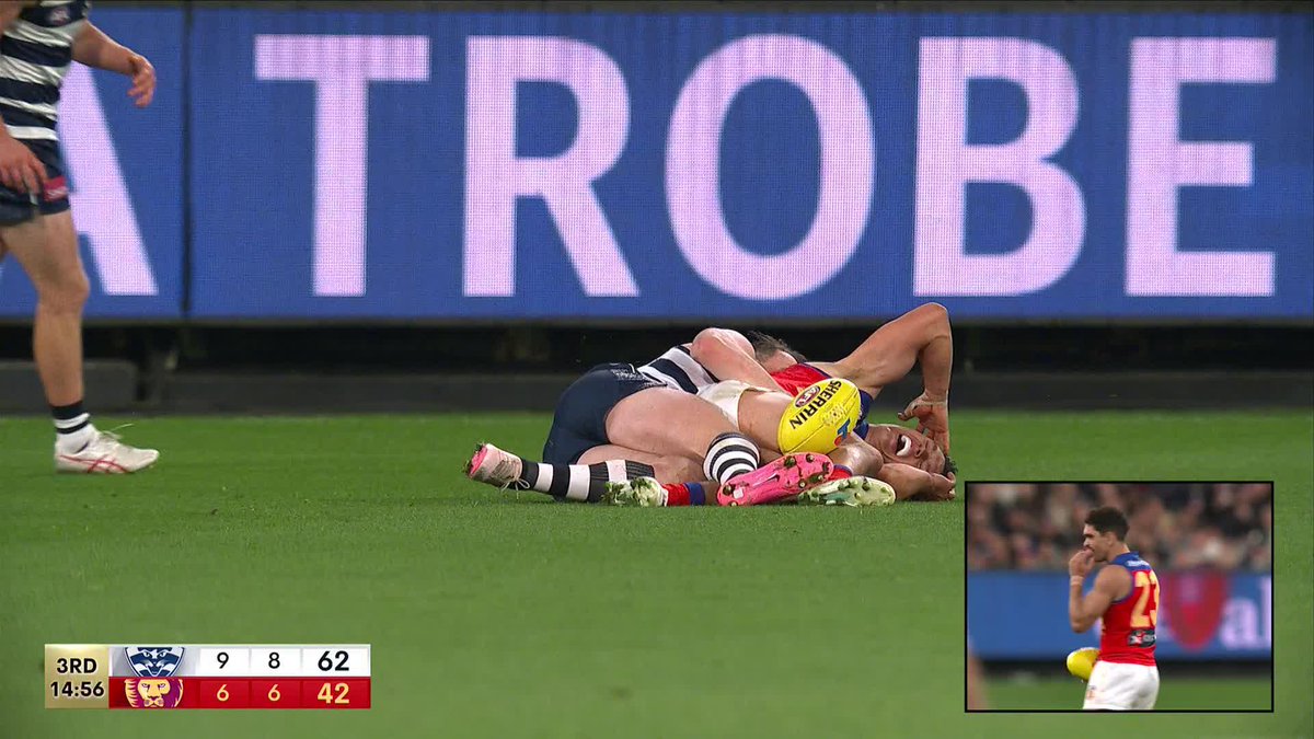 Patrick Dangerfield gave away a free kick for this incident. #AFLFinals | #AFLCatsLions