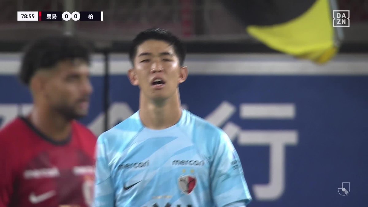 ／ これぞ鹿島の守護神🙌 ＼ #早川友基 右手一本でスーパーセーブ！ 先制点は許さない⚽ 🏆明治安田J1第31節 🆚鹿島×柏 📺#DAZN ライブ配信中 #鹿島柏