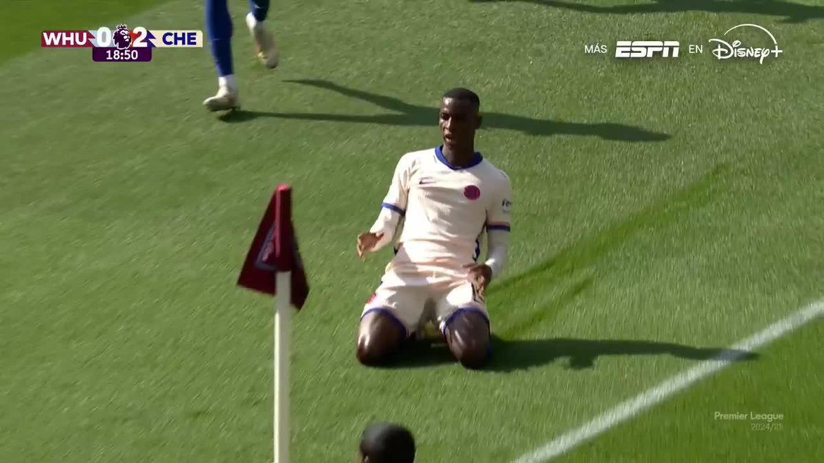 Por favor la asistencia de Moisés Caicedo 🤯