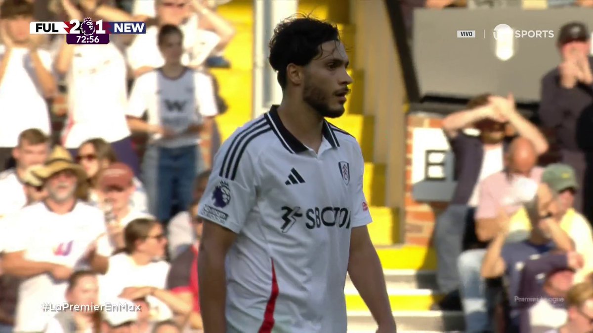 Si eres mexicano, te tienes que poner feliz porque Raúl Jiménez anotó un golazo y salió entre aplausos en la victoria del Fulham🇲🇽❤️🐺