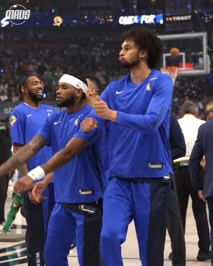 Let's dance 🕺 #NationalDanceDay // #MFFL
