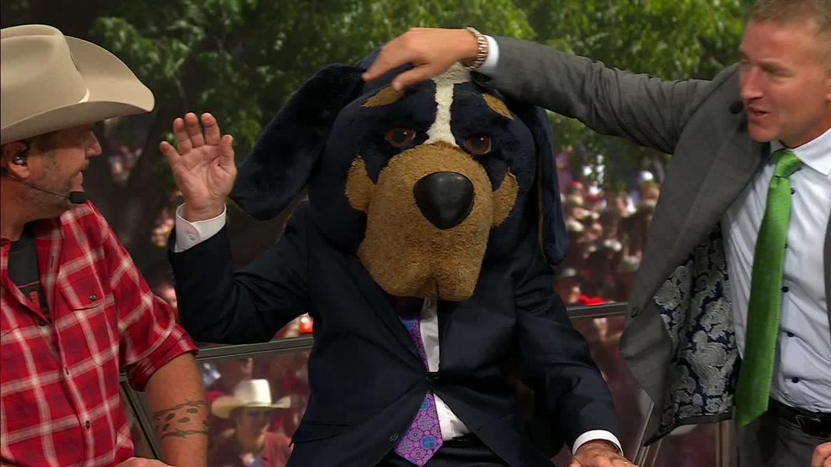 “Give me Smokey” #GBO 🍊 | @collegegameday