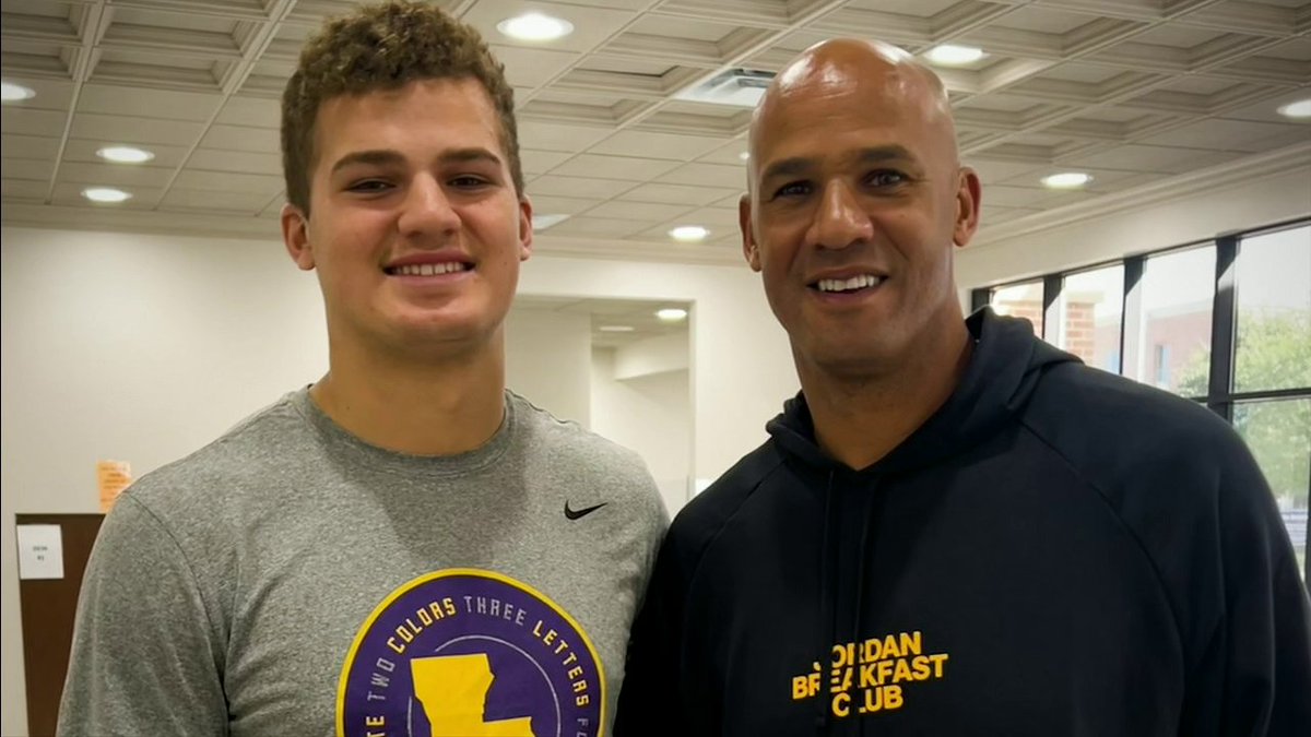 In 2007, Mason Taylor was three years old and featured on a day-in-the-life story for his HOF father, Jason Taylor. Now, he's one of LSU's go-to playmakers, and credits his father for making him the player and man he is today 💜 LSU Football | Marty Smith
