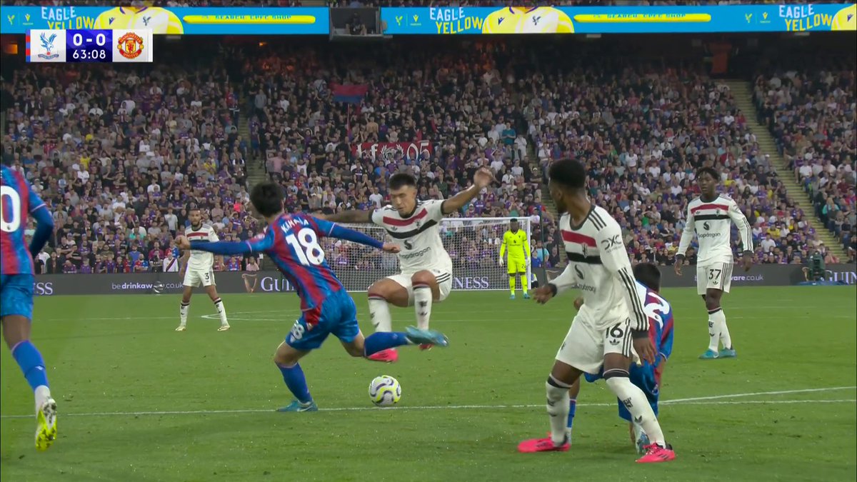 Is Lisandro Martinez lucky to not be sent off here?