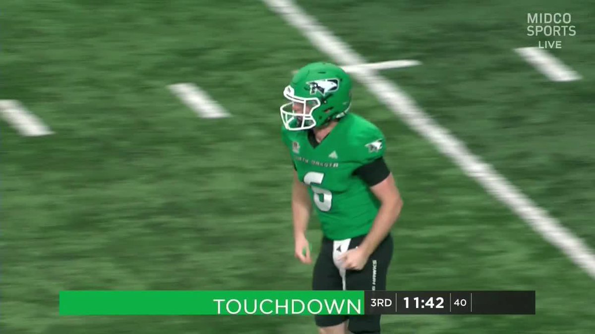 A 69-yard strike from Simon Romfo to Bo Belquist for 6! #UNDproud | #LGH