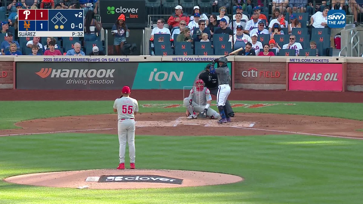 LUISANGEL ACUÑA WITH HIS FOURTH HOME RUN OF THE WEEK!