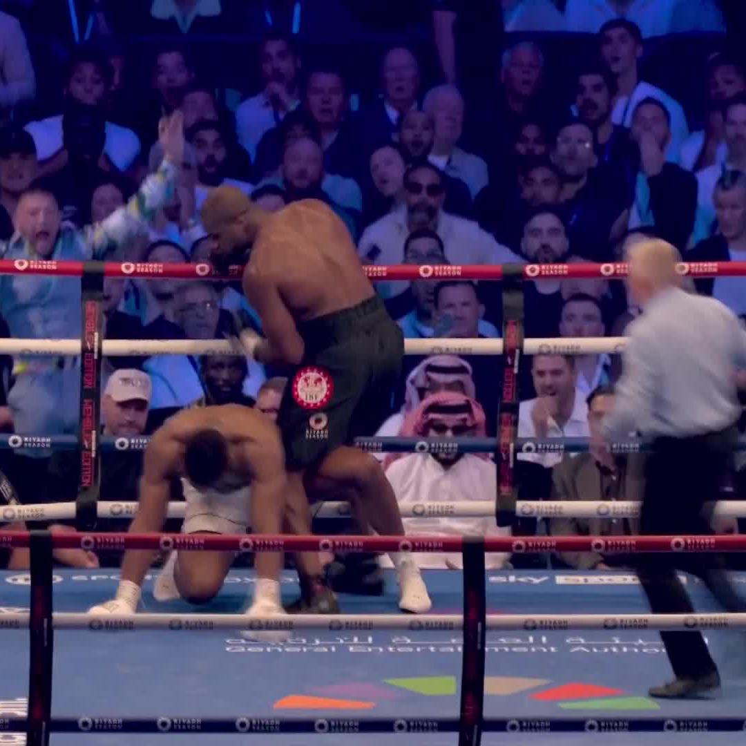 Conor McGregor definitely has money on Daniel Dubois over Anthony Joshua 🤣