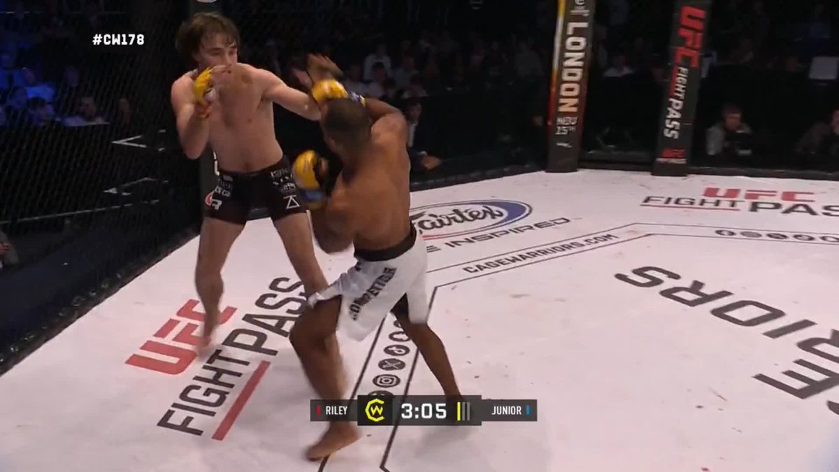Luke Riley sends his opponent to another dimension with a NASTY one punch KO 💥 Now undefeated at 10-0 🤩 📞 Surely that phone is already ringing? #CW178 on UFC FIGHT PASS o