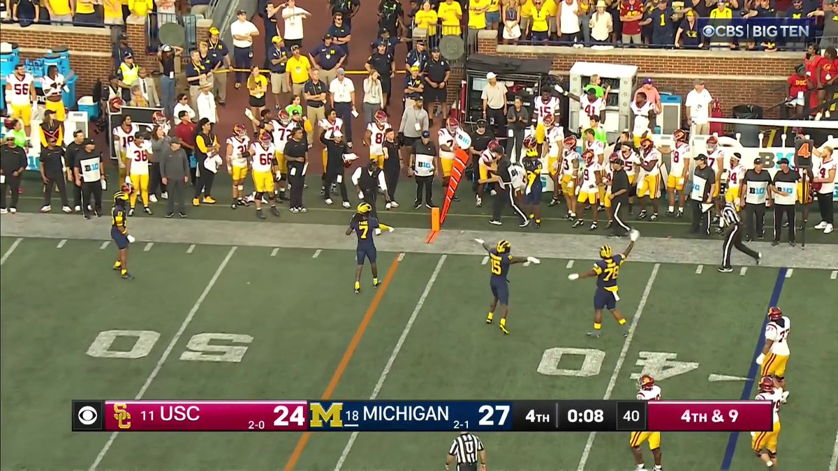 HOW DO YOU THROW SHORT OF THE STICKS ON 4TH DOWN!?! 🤬🤯
