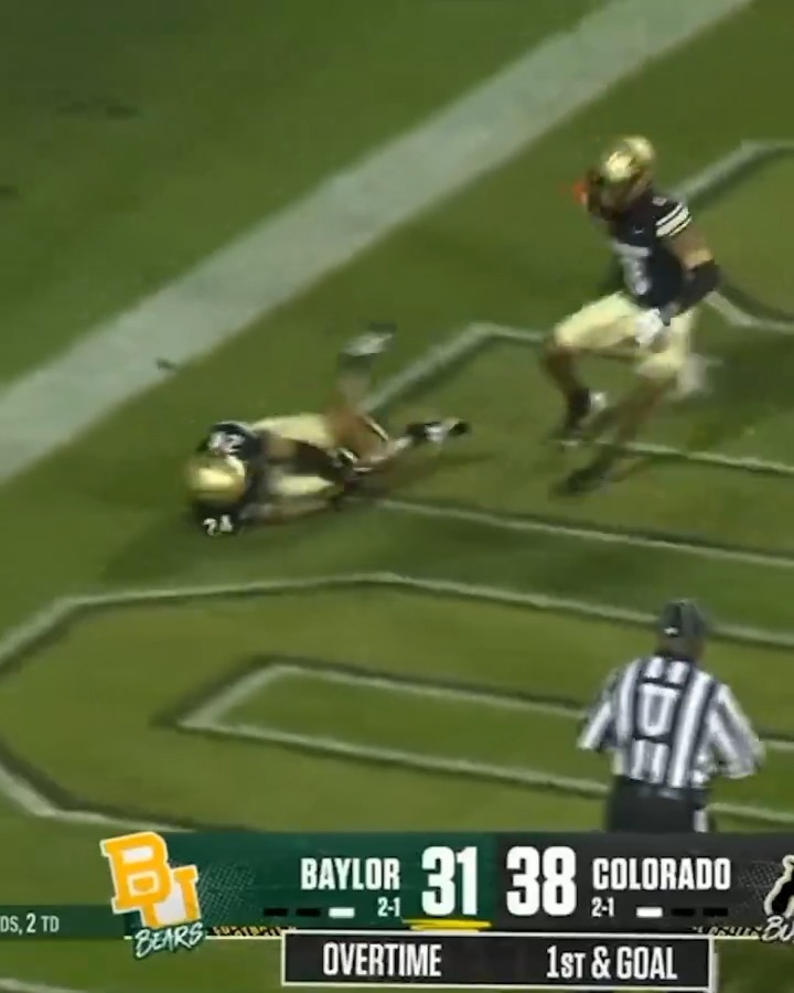 TRAVIS HUNTER MAKES THE GAME-SAVING PLAY TO SECURE COLORADO W 😤🔒 COLLEGE FOOTBALL IS THE BEST.