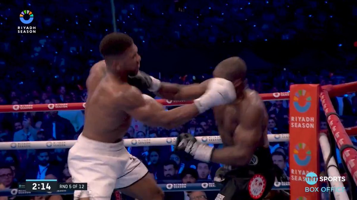 Enjoy the highlights as Dynamite Daniel Dubois knocks Anthony Joshua out in epic Wembley clash 🧨 #JoshuaDubois
