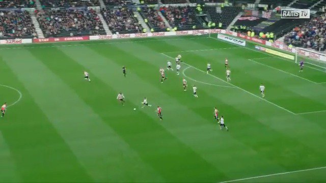 On this day in 2018… 🗓 Said Benrahma took a corner for Brentford… And it went as BAD as it could possibly go 😅🤣
