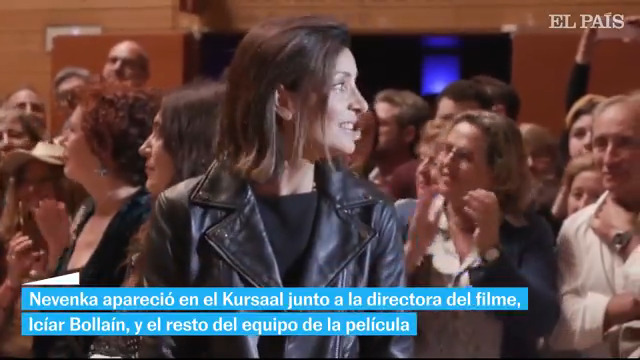VÍDEO | La gran ovación del festival de San Sebastián a Nevenka Fernández en el estreno de la película de Icíar Bollaín ‘Soy Nevenka’