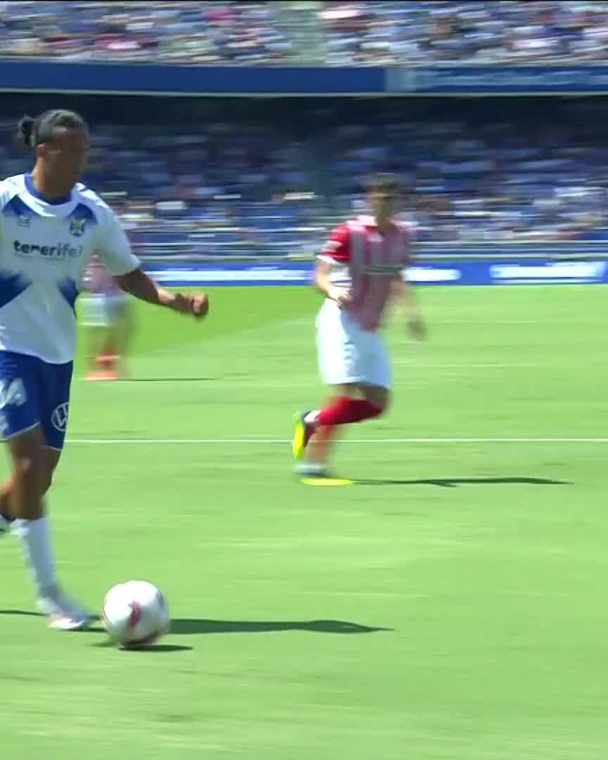 Yanis en modo diablo. 😈 #LALIGAHYPERMOTION | #LALIGAHighlights | #TenerifeRealSporting