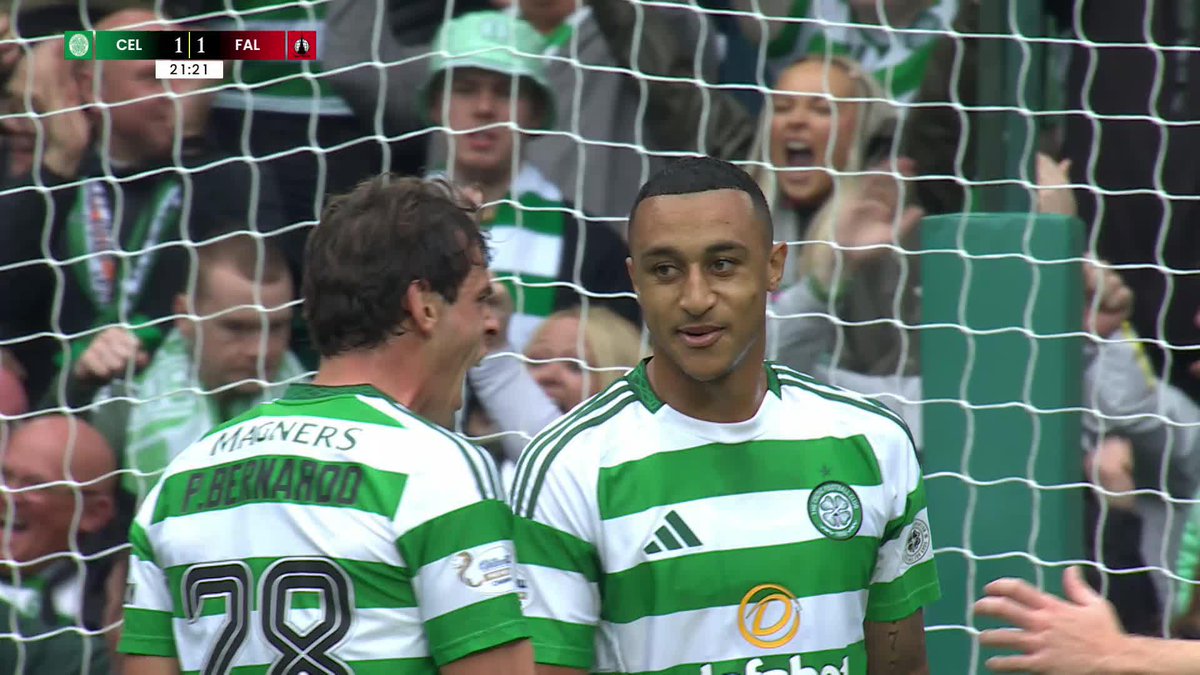 That is an absolutely delicious volley from Paulo Bernardo! 😍 Celtic Football Club are back on level terms 🍀 #PremierSportsCup | SPFL