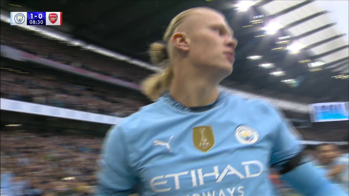 Erling Haaland scores his 10th Premier League goal of the season and 100th goal for Manchester City! 🤯⚡