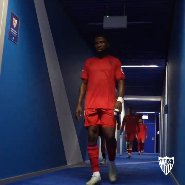 Nada saliรณ bien en Mendizorroza. El #AlavรฉsSevillaFC, desde dentro. ๐น๐โคต๏ธ