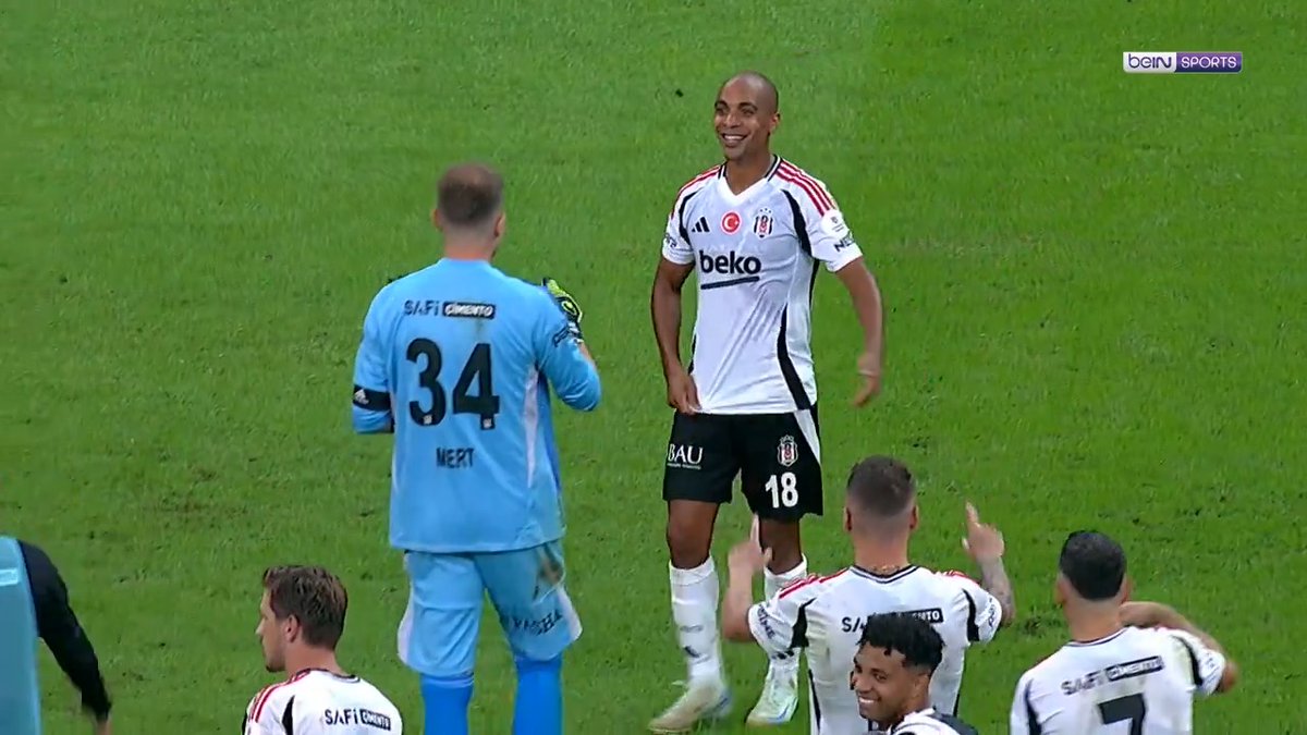 🦅 Yoluna yenilgisiz devam eden Beşiktaş'ın galibiyet kutlaması! | #BJKvEYP