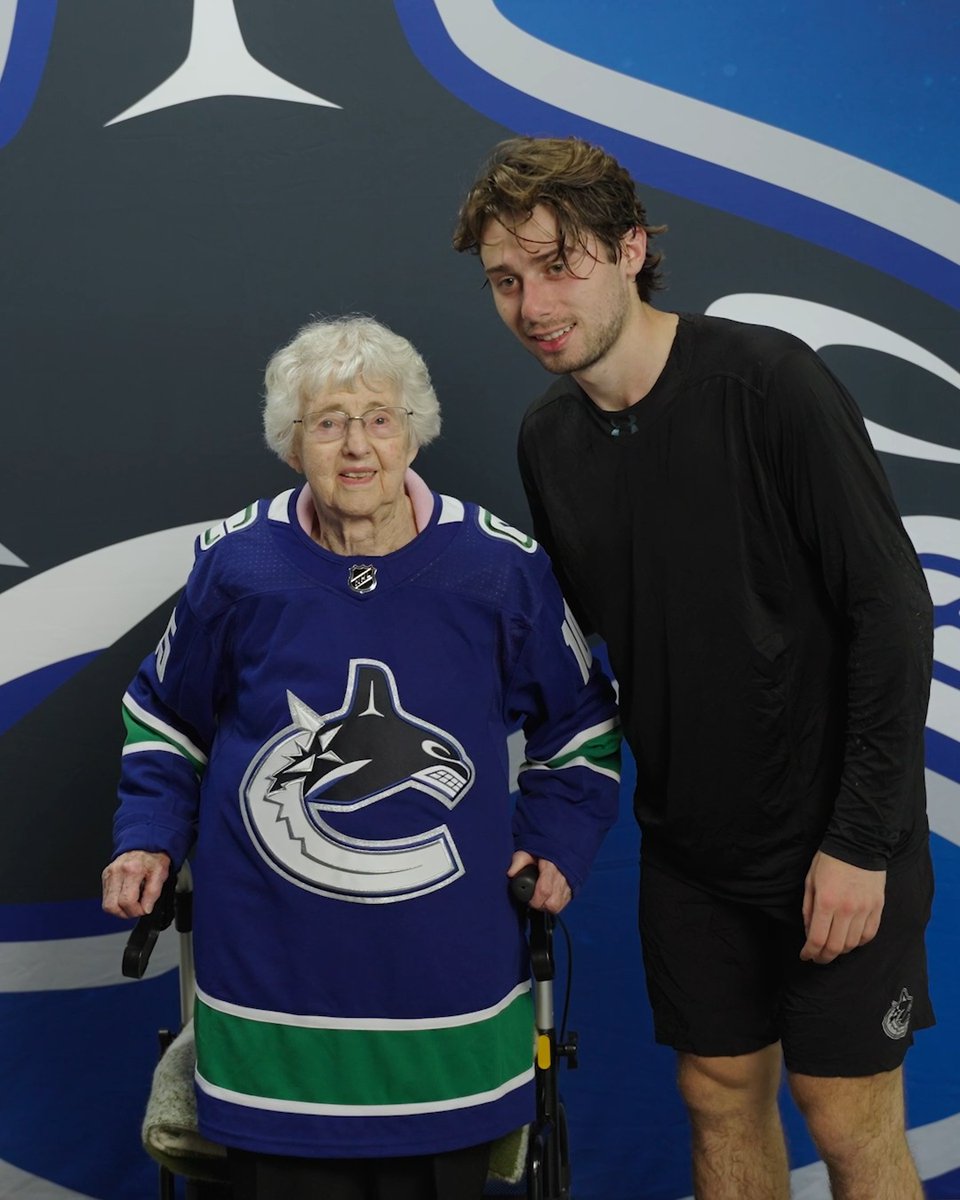 Dear friend and lifelong fan of the #Canucks, 105-year-old Dorothy Palmer, joined us today in Penticton! Quinn Hughes made sure today is a day she will never forget. It was great to see you, Dorothy! 💙
