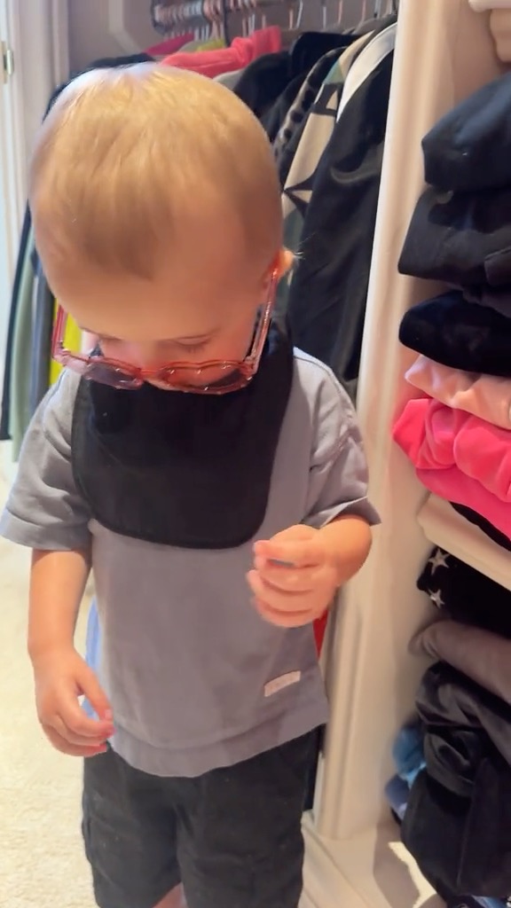 Baby P looks like a baby Elton John in these shades😍😂 #Iconic ✨