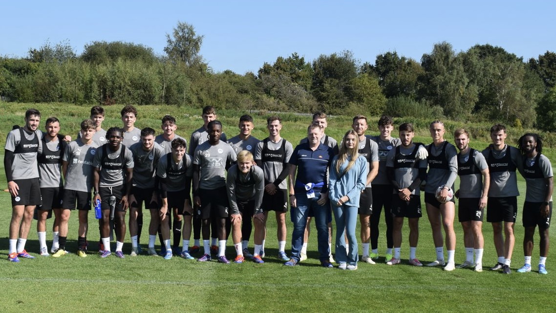 Lifelong Latics supporter Phil Seddon has sadly been diagnosed with terminal cancer. Having learned the news, Shaun Maloney personally invited Phil & his daughter Tesia to Christopher Park for an experience they would never forget. ๐ #wafc ๐ตโช๏ธ